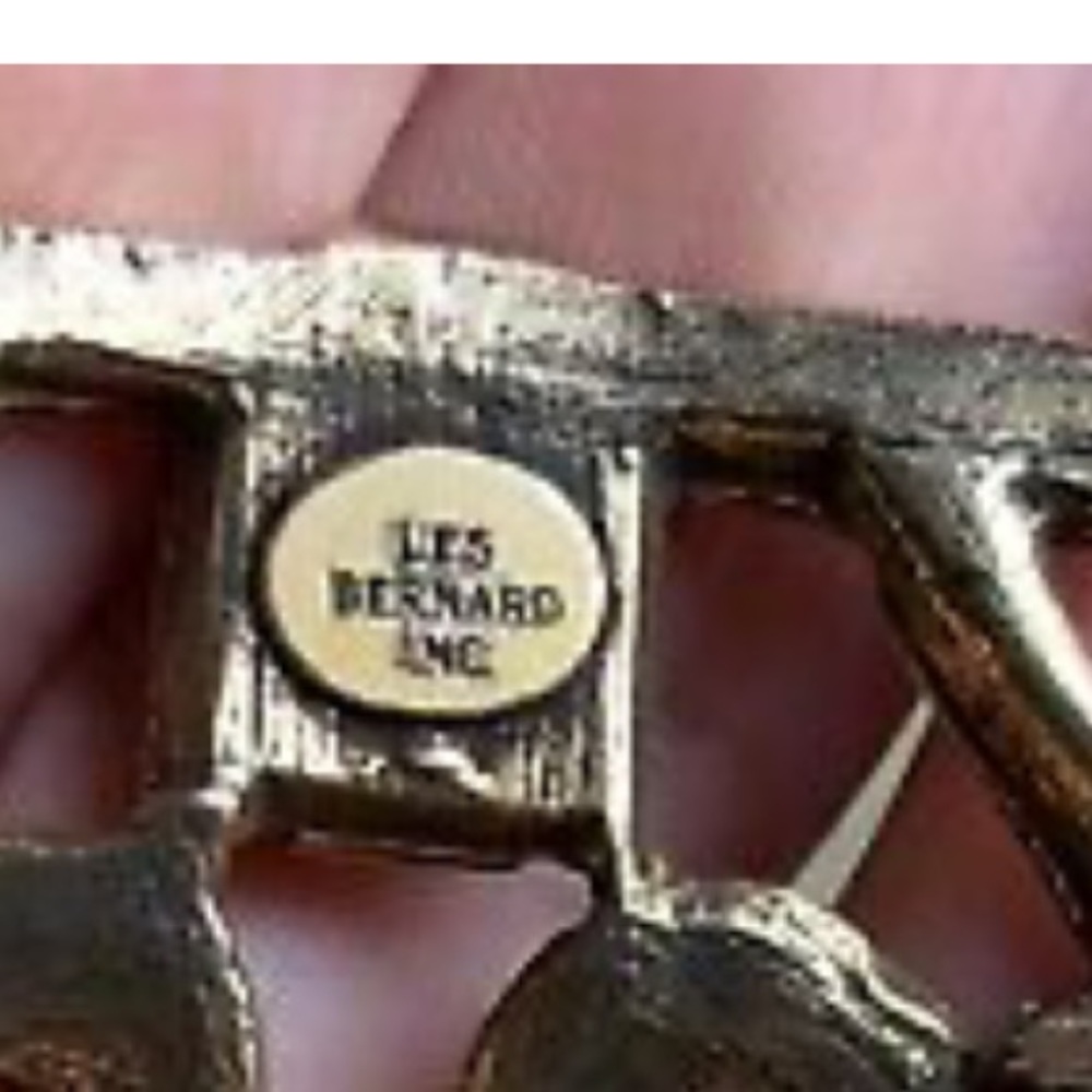 Rare, couture, pristine Les Bernard brooch - Picture 6 of 6